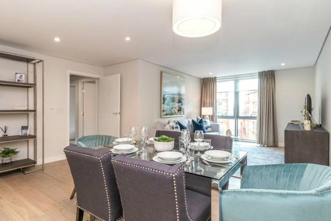 Flat Merchant Square in City of Westminster