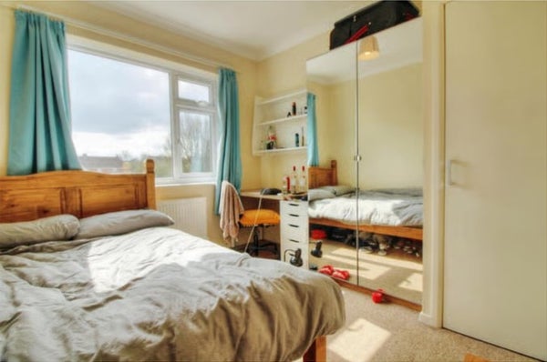 House Hunters Way in Bristol