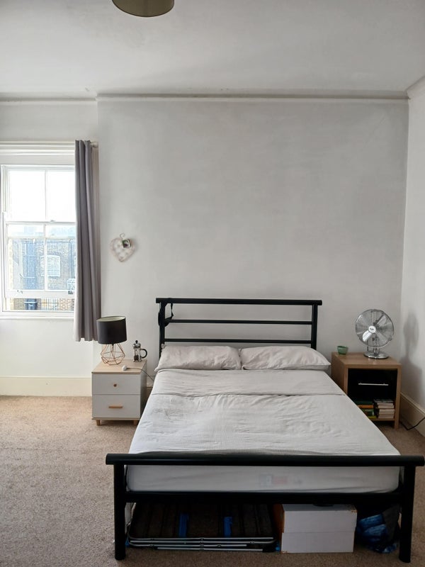 Room Bowman's Mews in Greater London