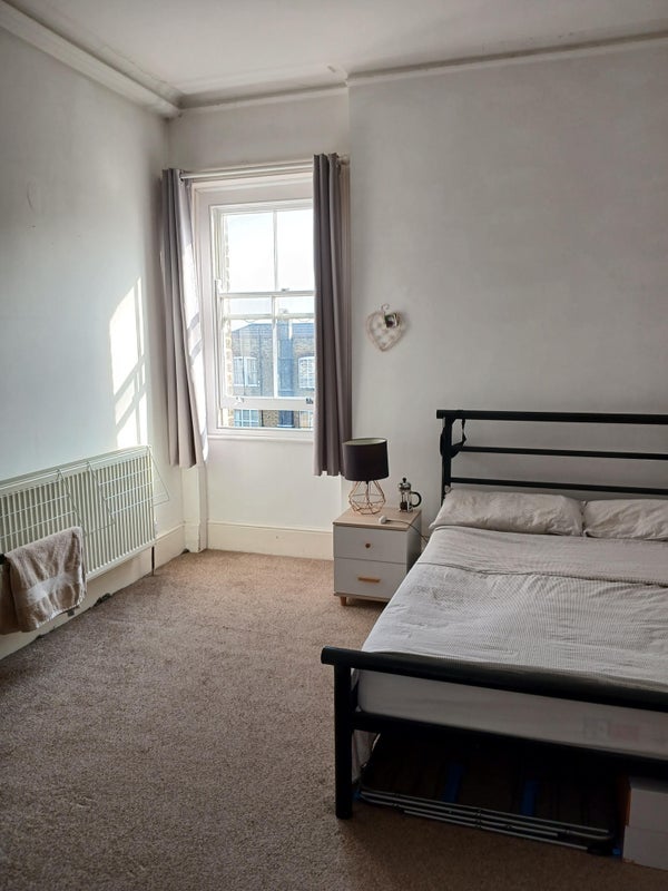 Room Bowman's Mews in Greater London