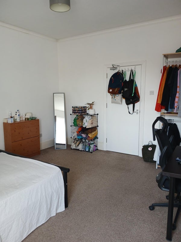 Room Bowman's Mews in Greater London