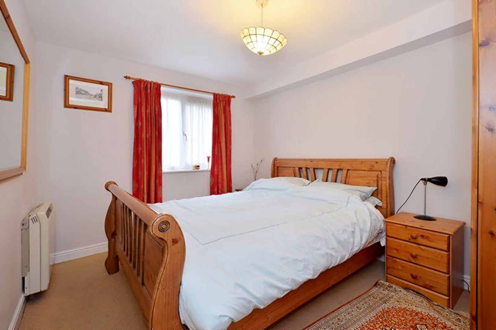 Flat Ferguson Close in Greater London