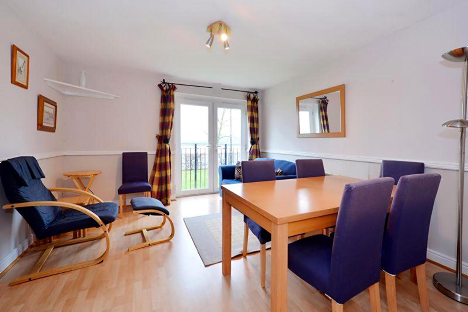 Flat Ferguson Close in Greater London