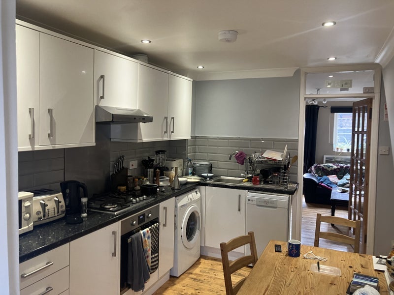 Room Cambria Road in Greater London