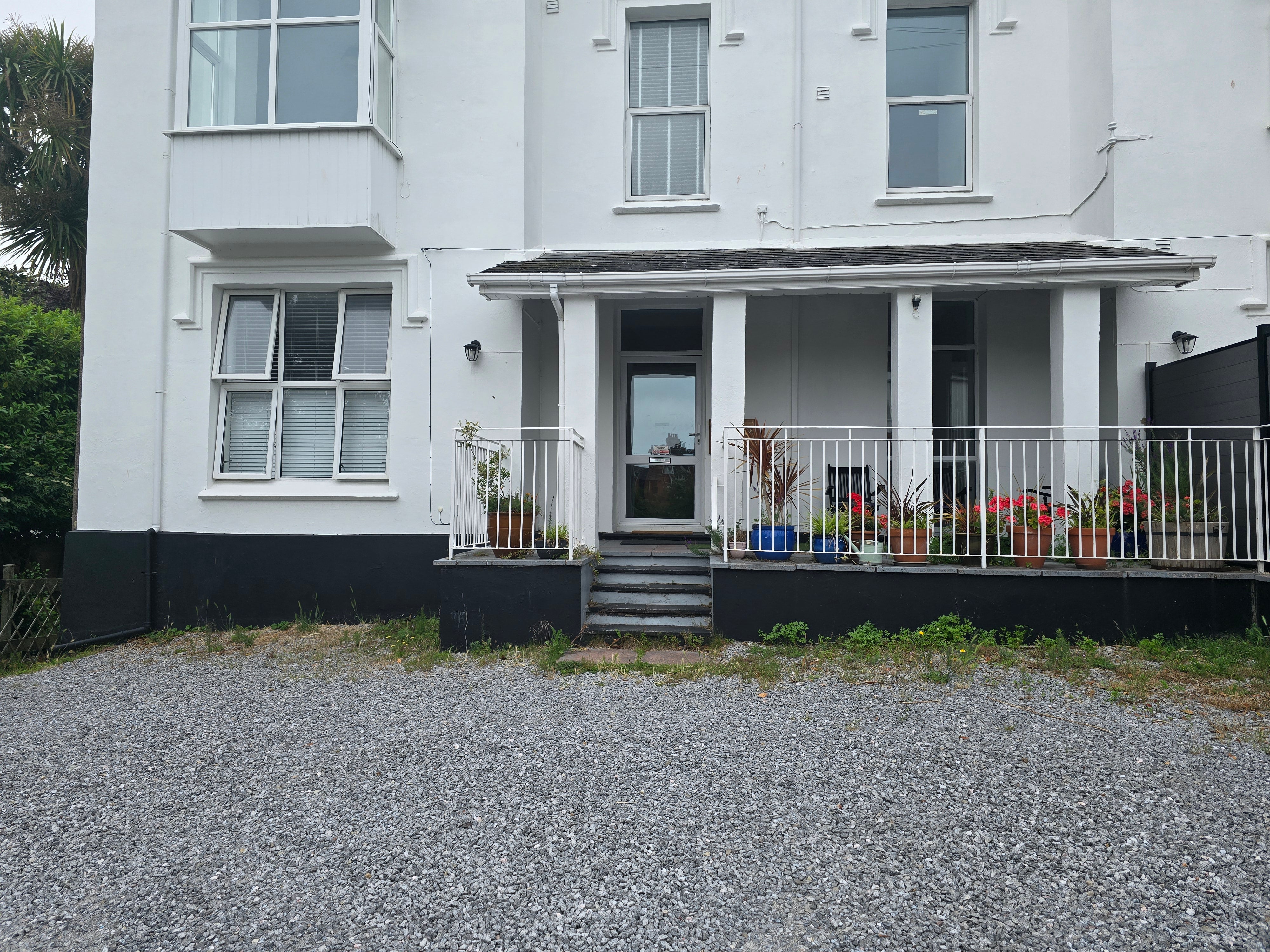 Flat Paradise Road in Teignbridge