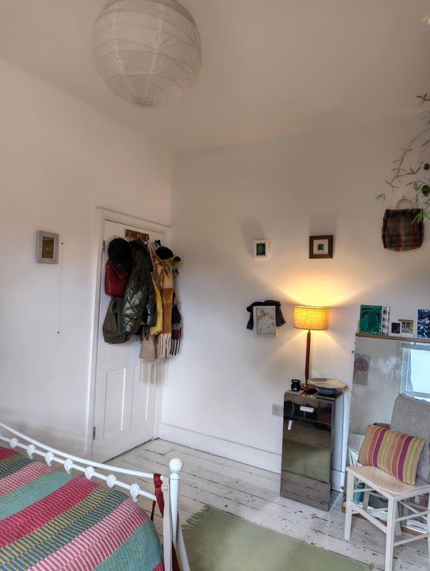 Room Millfields Road in Greater London