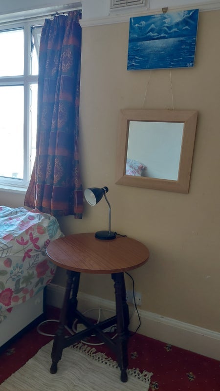 Room Passmore Gardens in Greater London