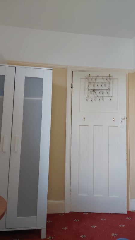 Room Passmore Gardens in Greater London