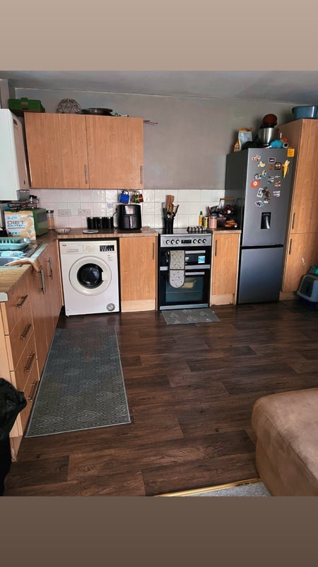 Room Lark Hill in Farnworth