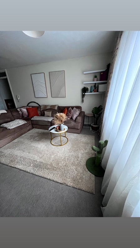 Room Lark Hill in Farnworth