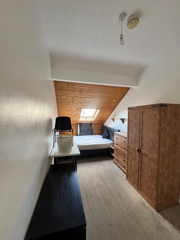 Room Holyhead Road in Coventry