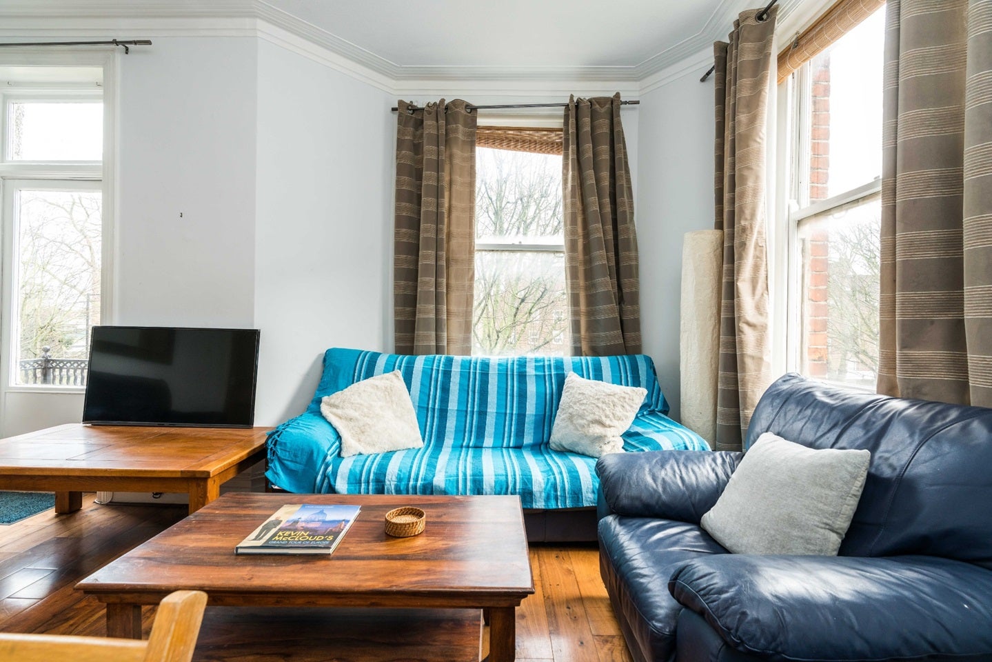 Flat Holmleigh Road in Greater London