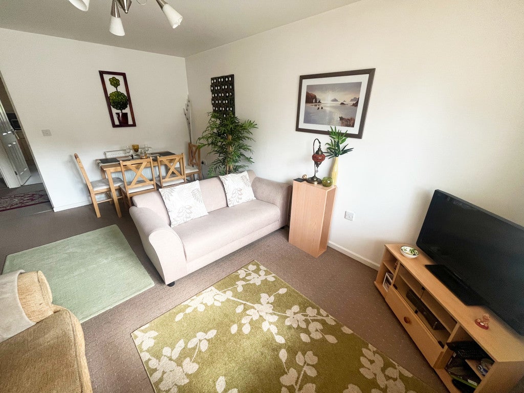 Flat Pickering Close in Stoney Stanton