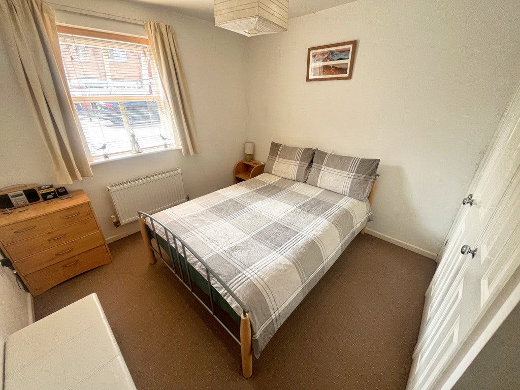 Flat Pickering Close in Stoney Stanton