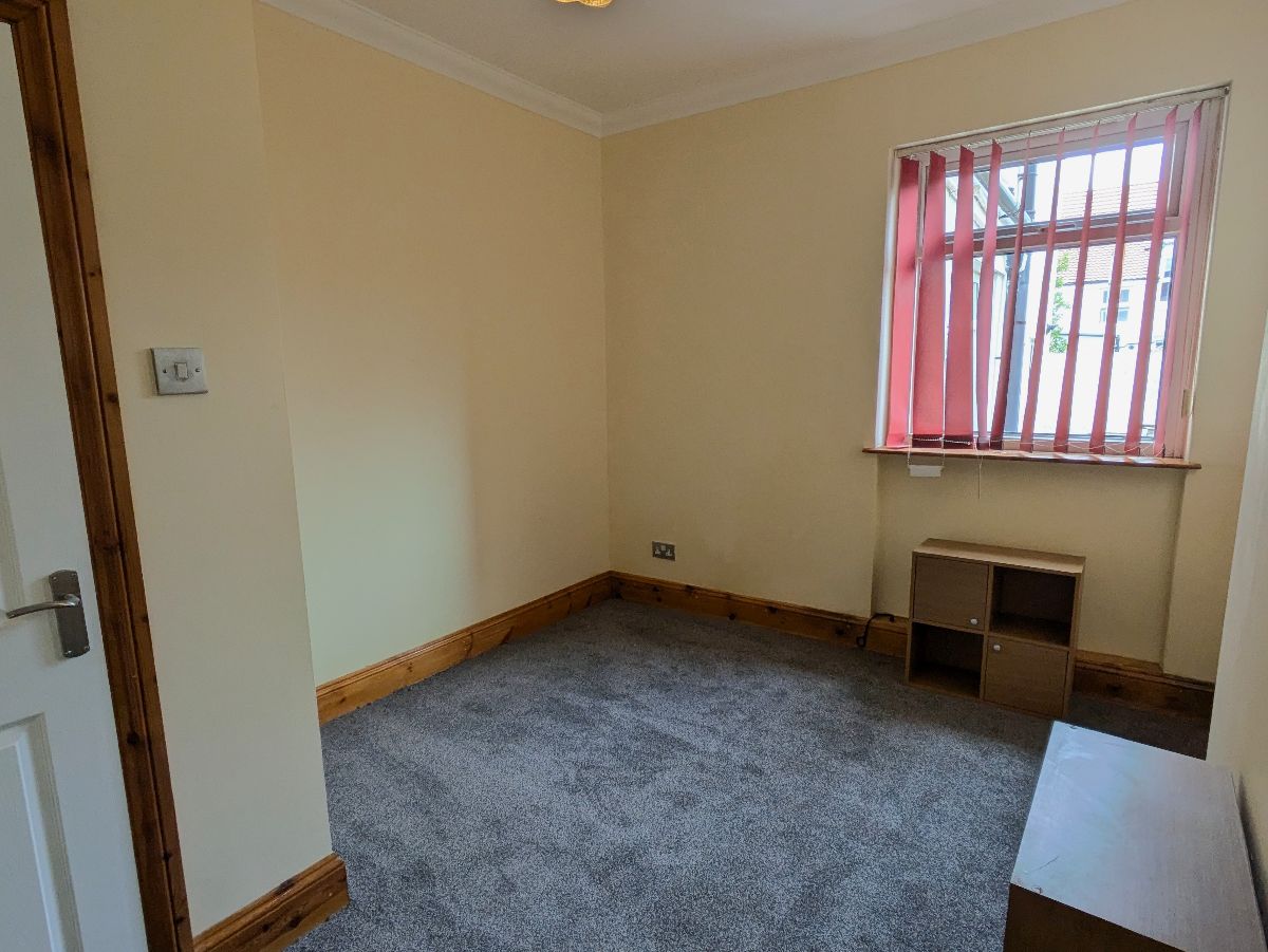Flat Glenroy Street in Cardiff