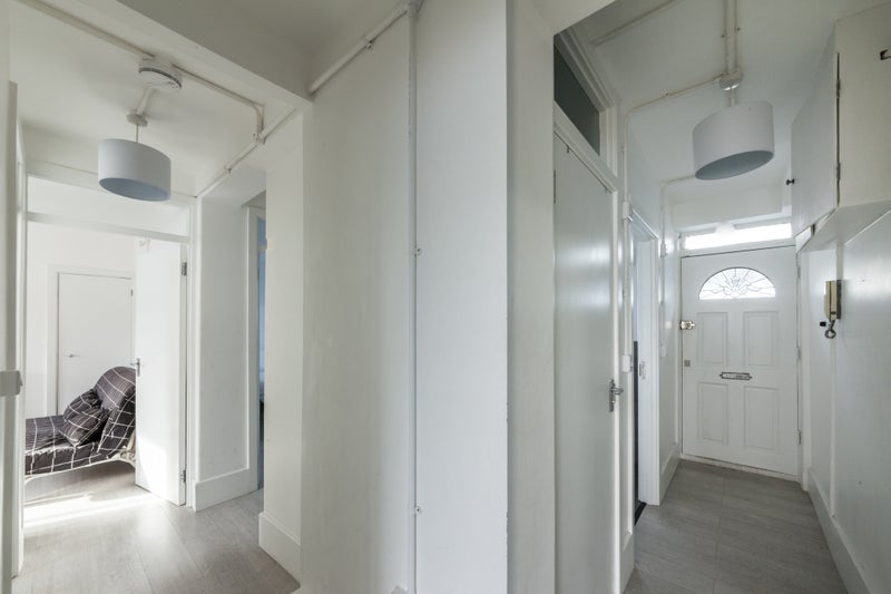 Flat Sceptre Road in Greater London