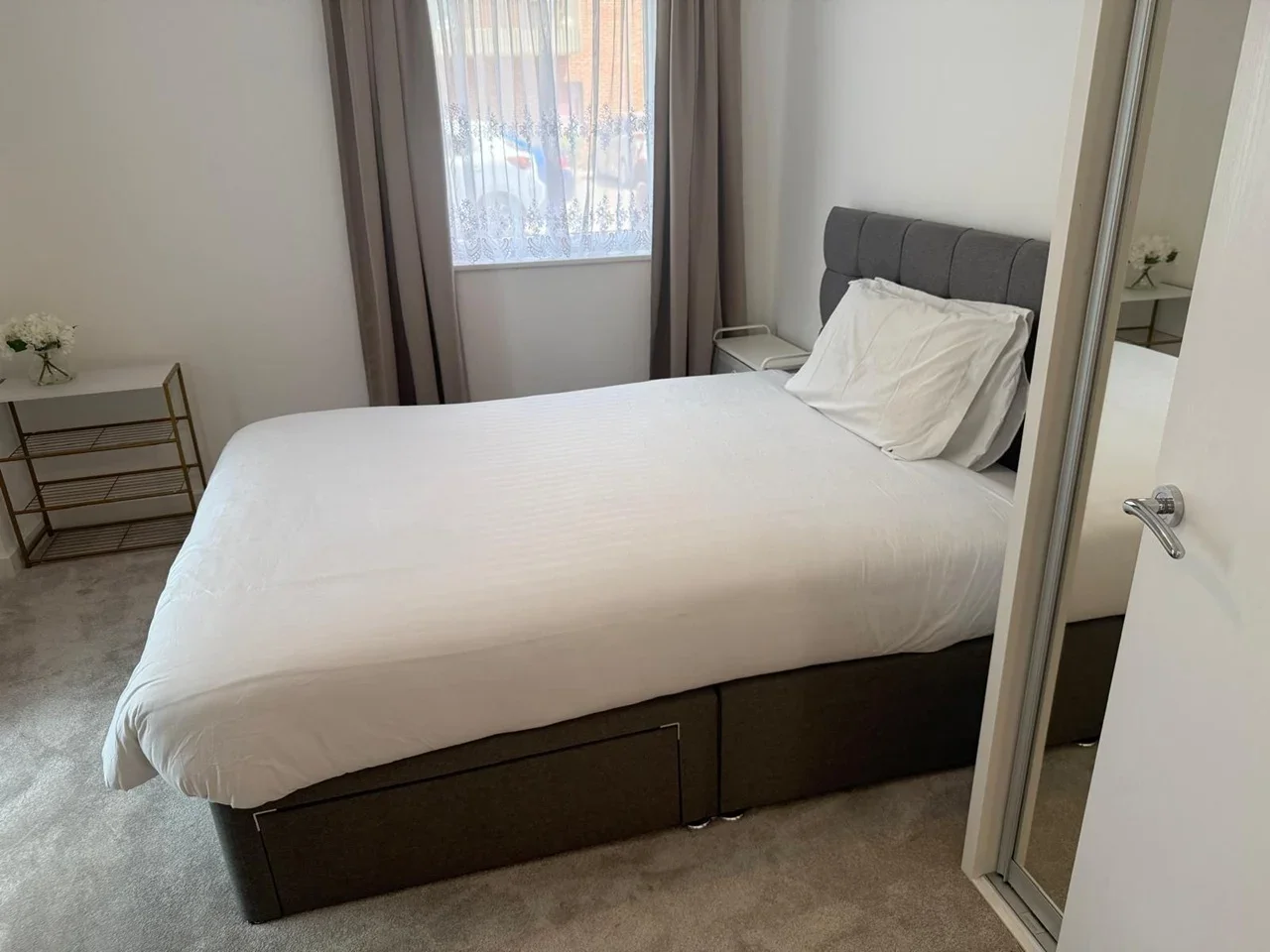 Flat Harrow View in Greater London