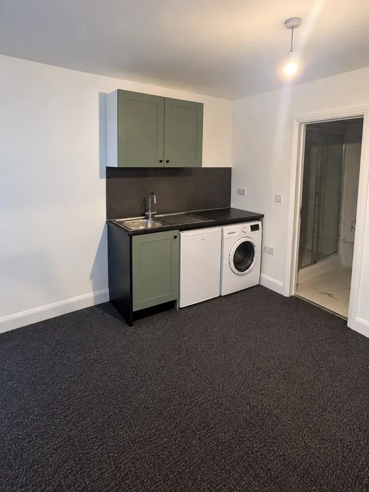 Flat Malvern Avenue in Greater London