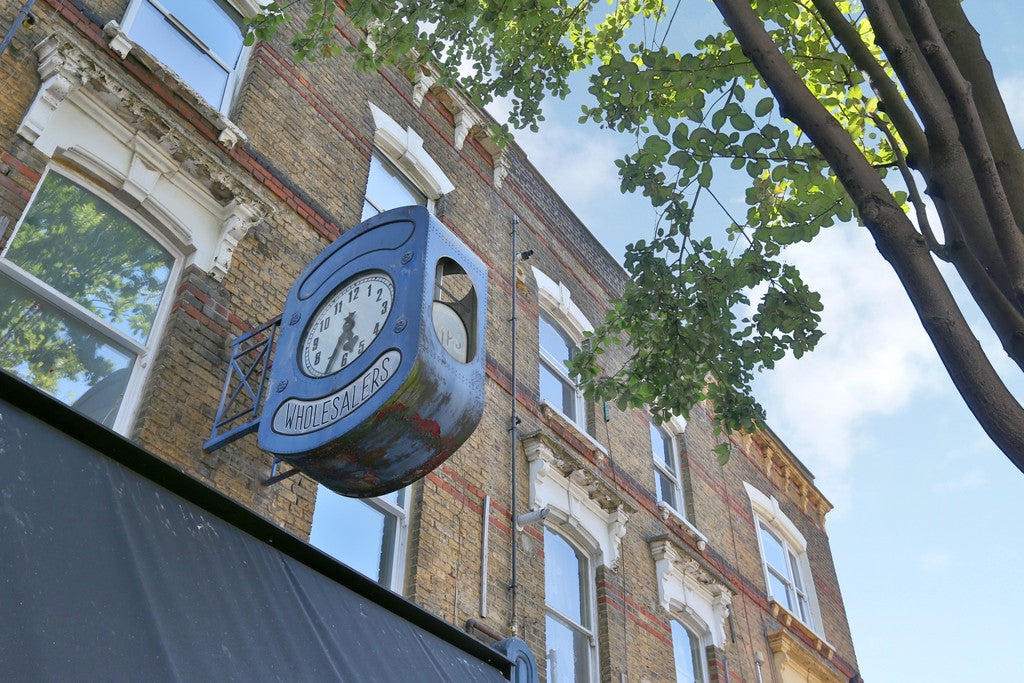 Flat Stoke Newington High Street in Greater London