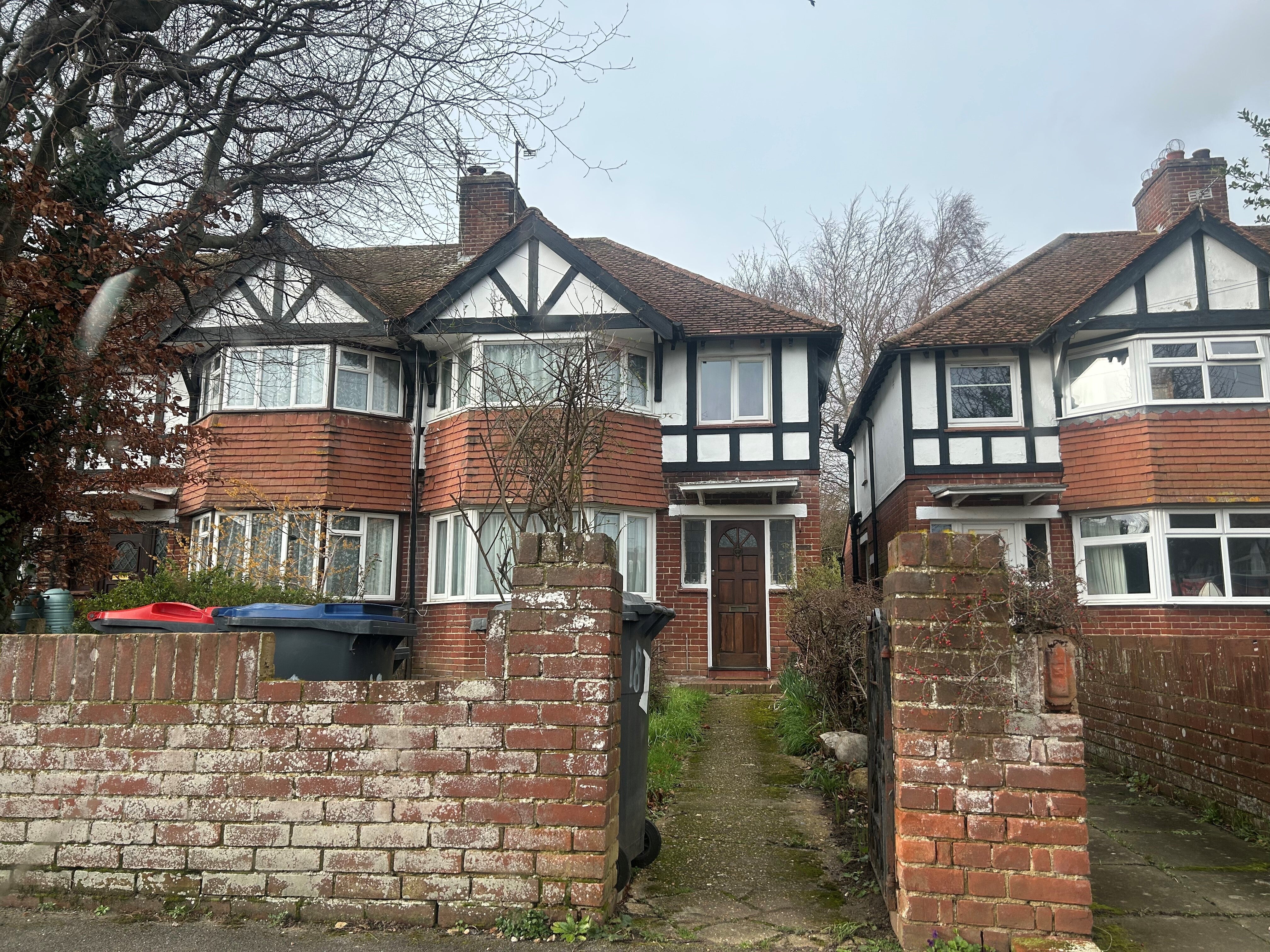 House Clifton Gardens in Canterbury