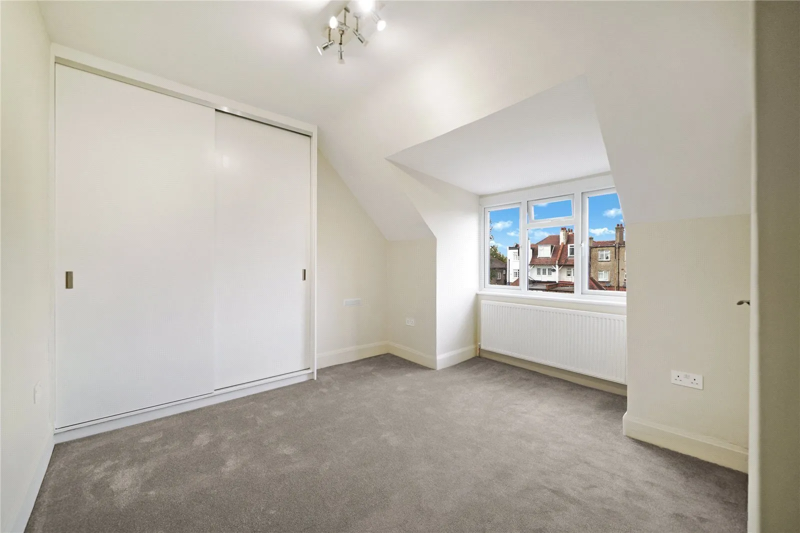 Flat Dollis Hill Lane in Greater London