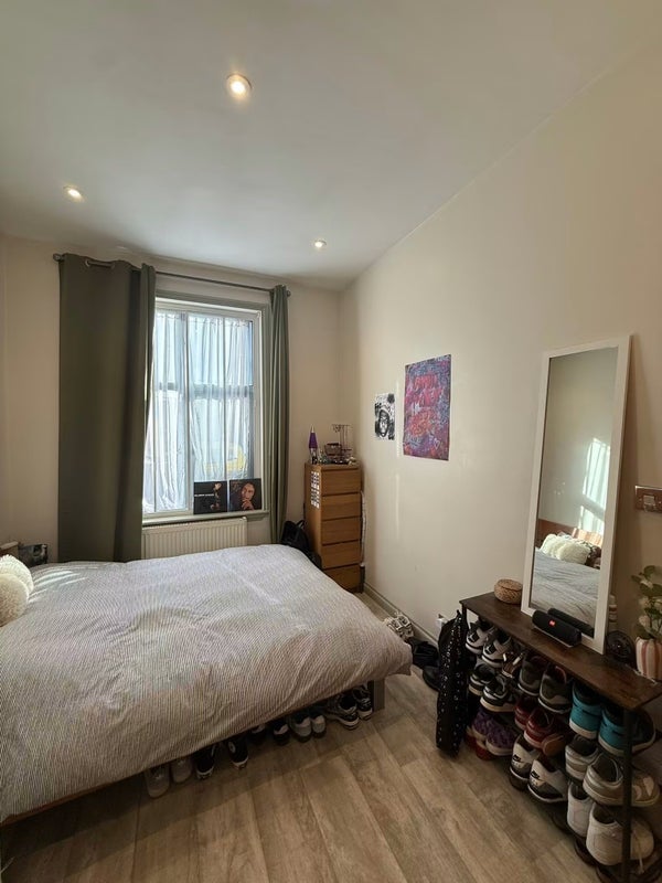 Room White Horse Lane in Greater London