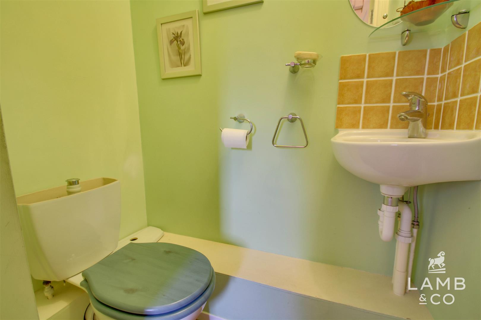 Flat Carnarvon Road in Clacton-on-Sea