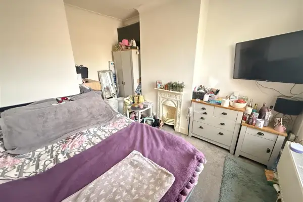 Room Salisbury Road in Wellingborough