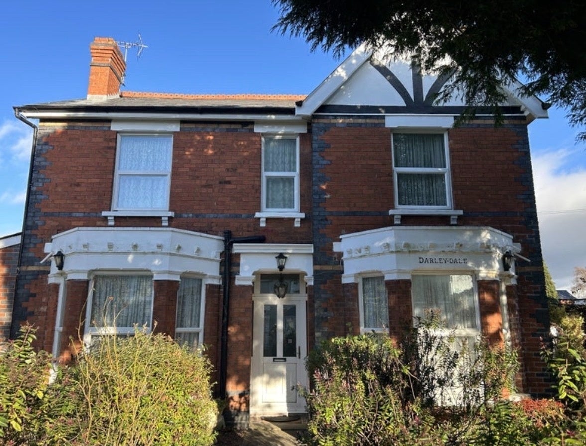 House Rowanfield Road in Cheltenham