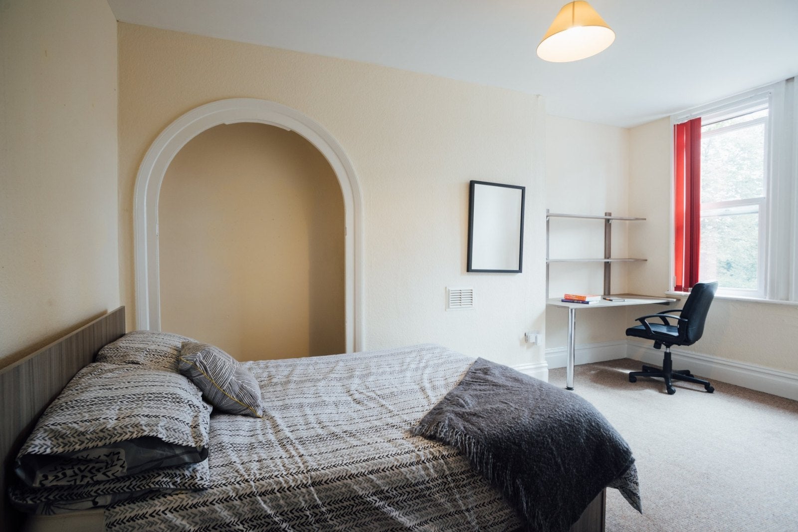 Room Ashby Road in Charnwood