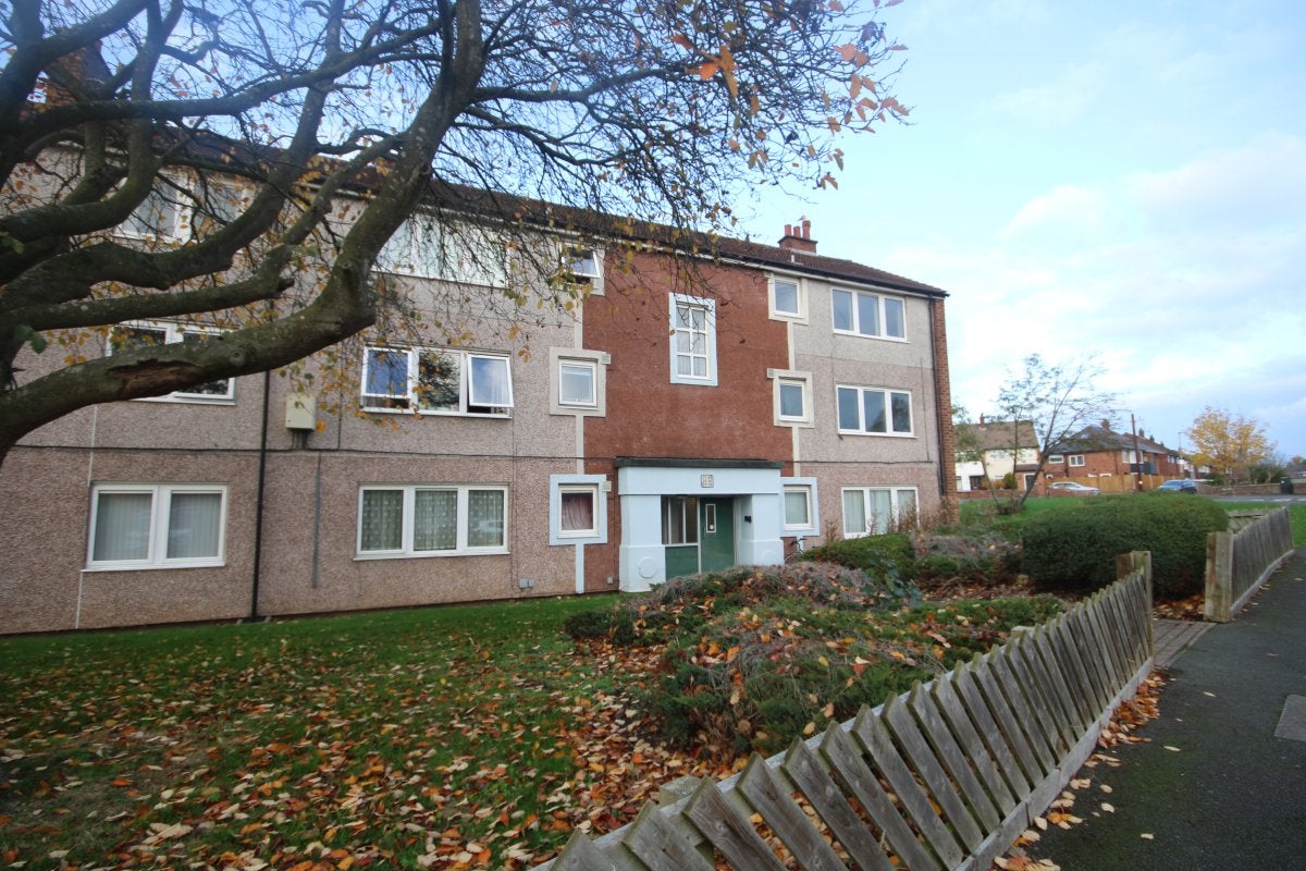 Flat Thirlmere Road in Chester