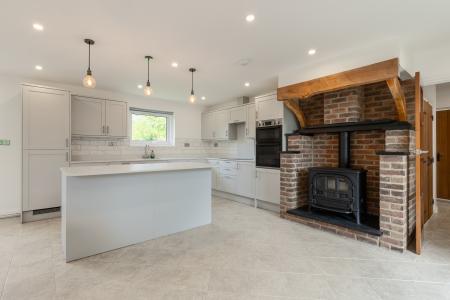 House Burnthurst Lane in Rugby
