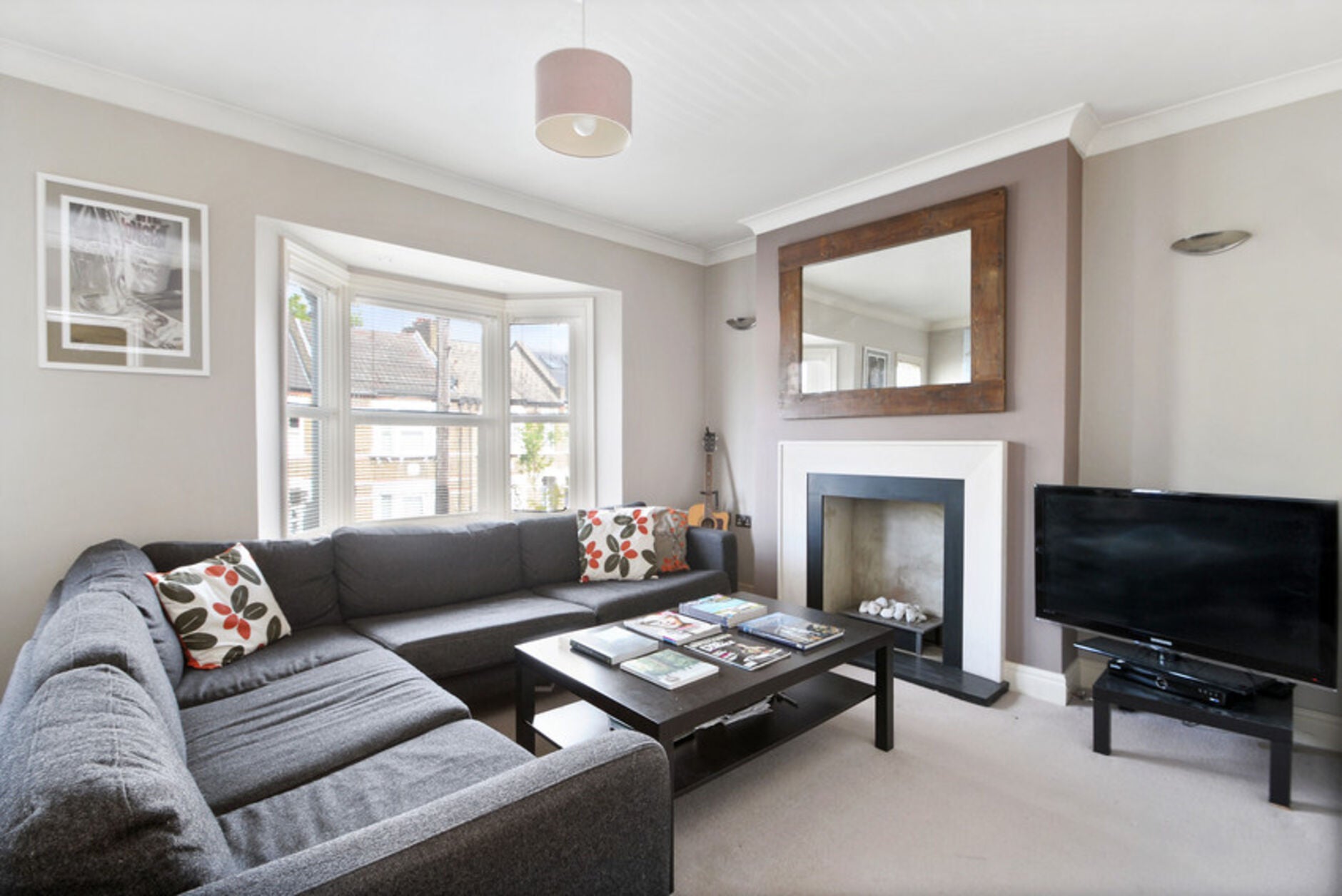 House Starfield Road in Greater London