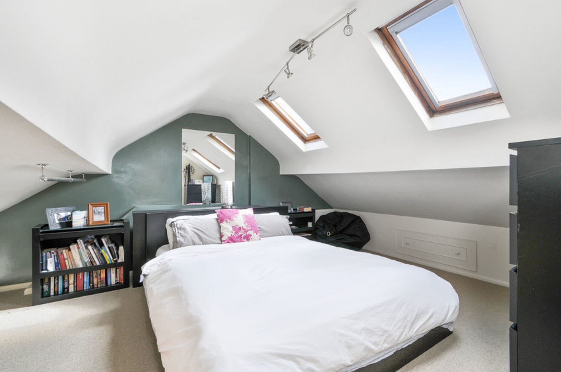 House Starfield Road in Greater London