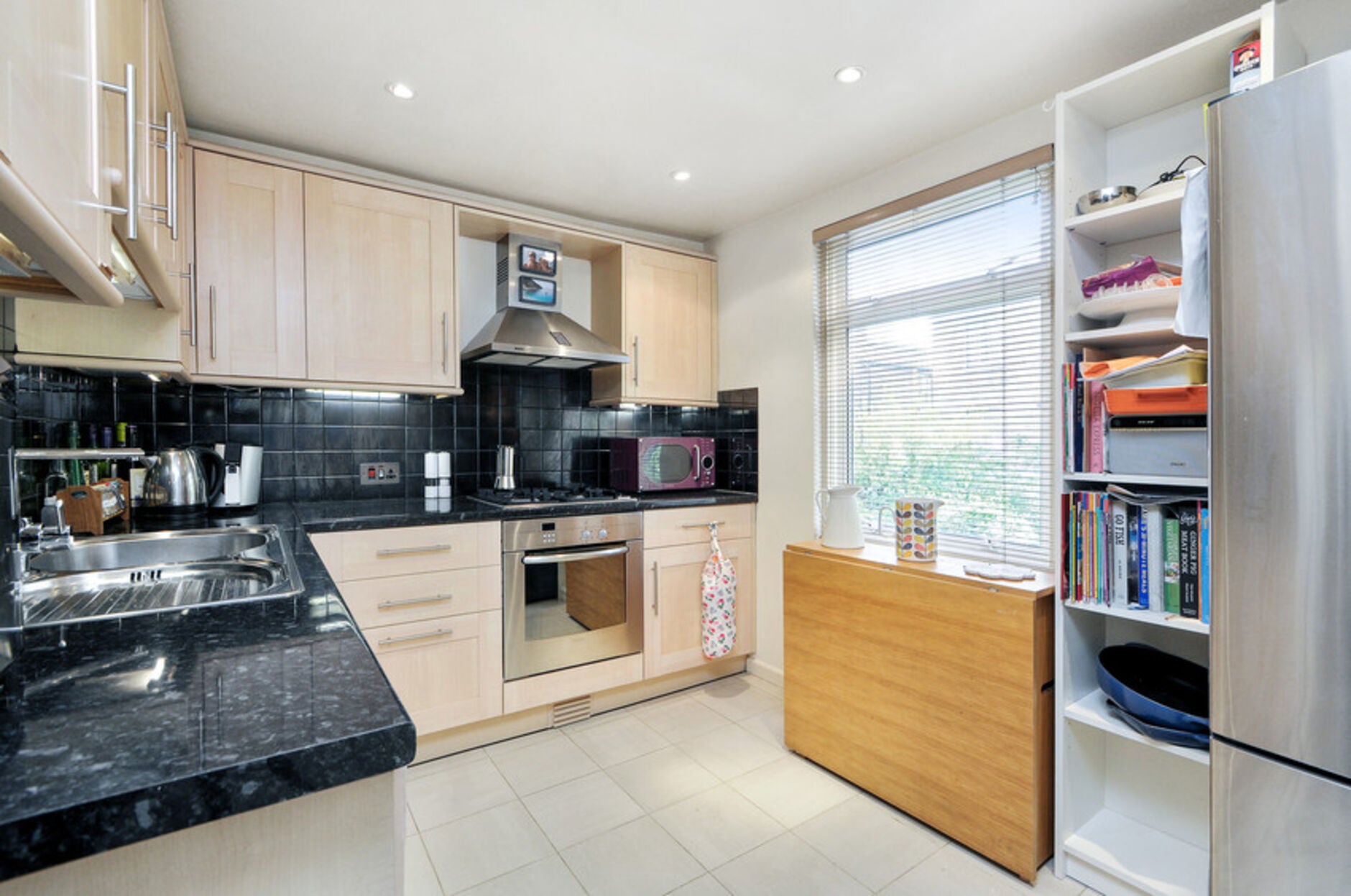 House Starfield Road in Greater London