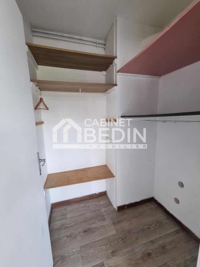 Flat Rue René Vache in Talence