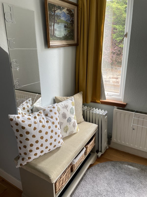 Room Colinton Road in City of Edinburgh