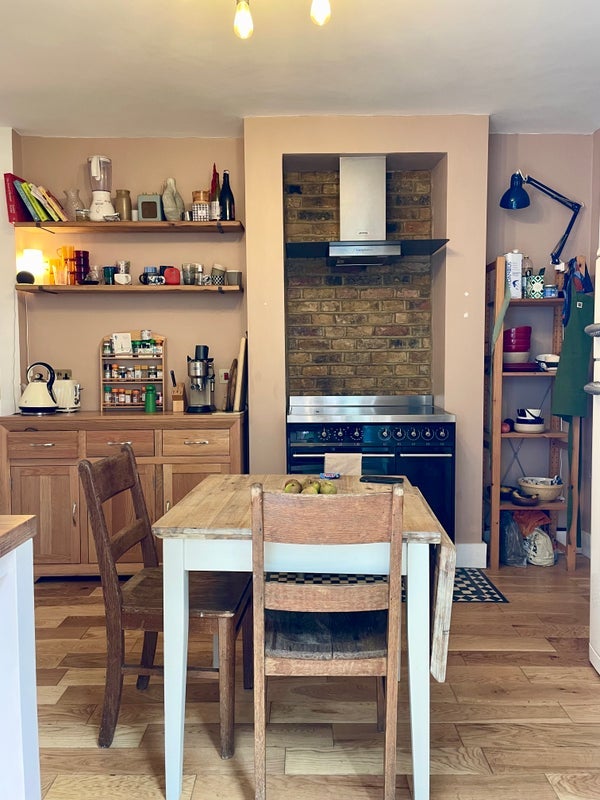 Room Southampton Way in Greater London