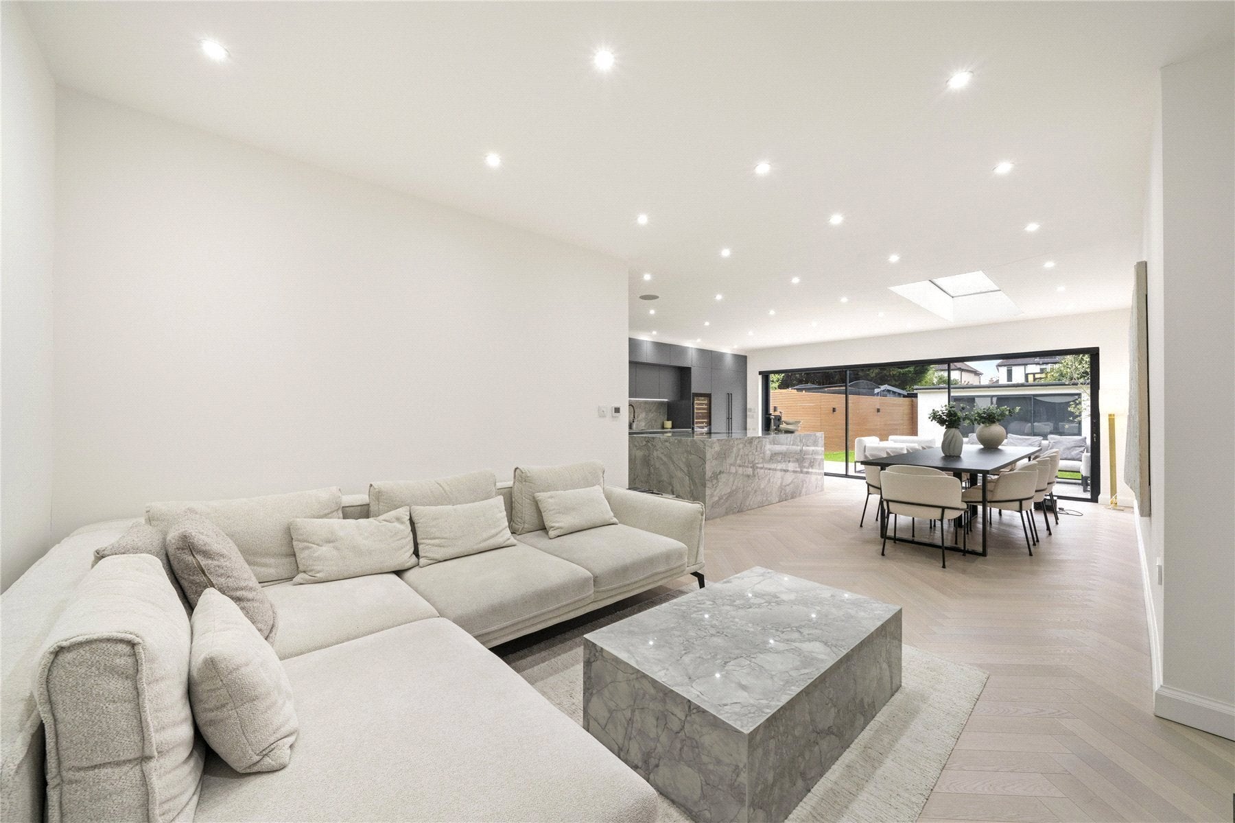 House Couchmore Avenue in Elmbridge