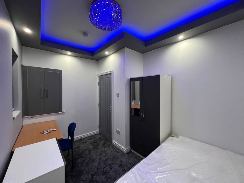 Room Scarsdale Road in Manchester