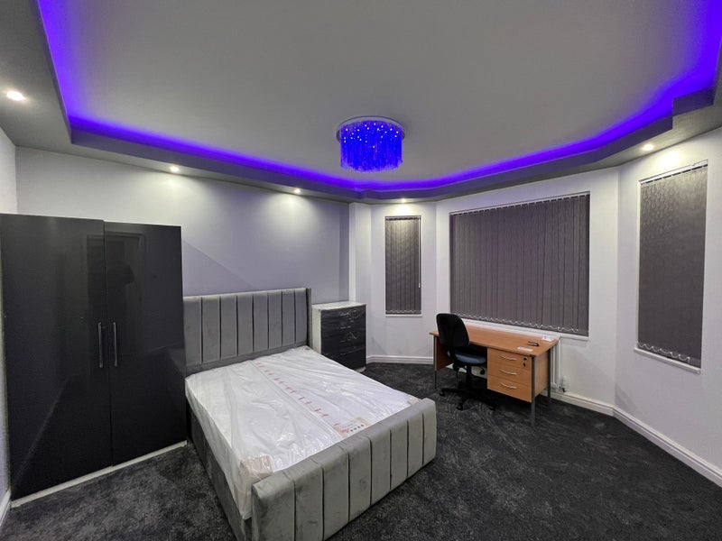 Room Scarsdale Road in Manchester