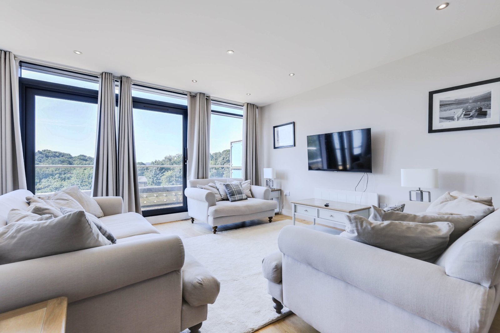 Flat Cornmill View in Leeds