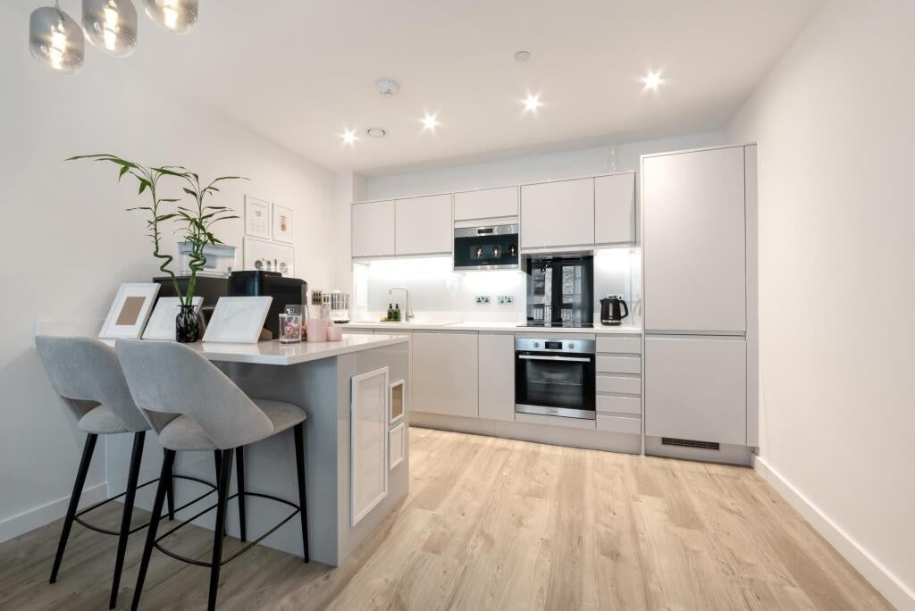 Flat North Woolwich Road in Greater London