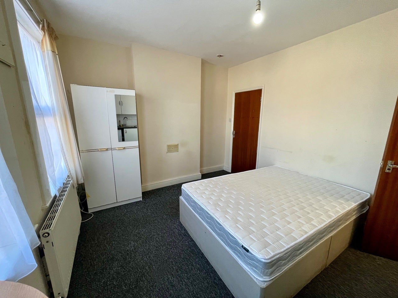 Room Albion Road in Greater London