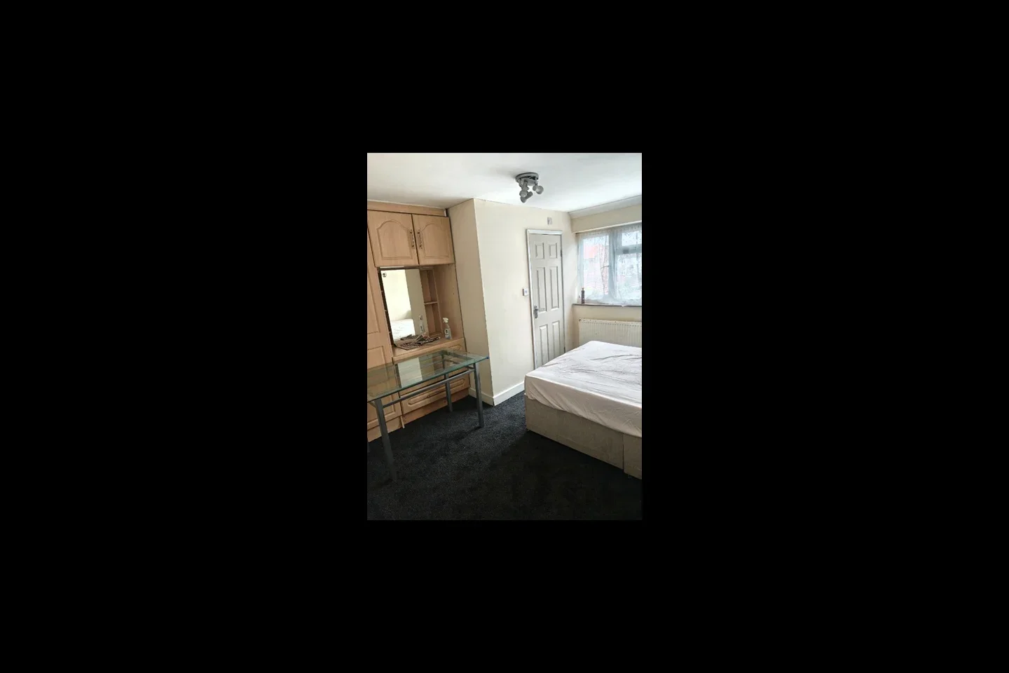 Room Martindale Road in Greater London