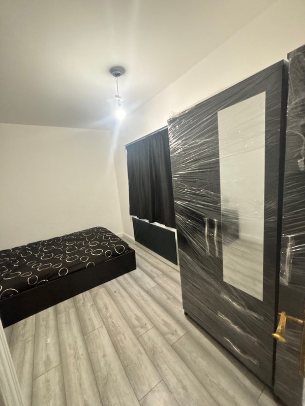 Room Kitchener Road in Coventry