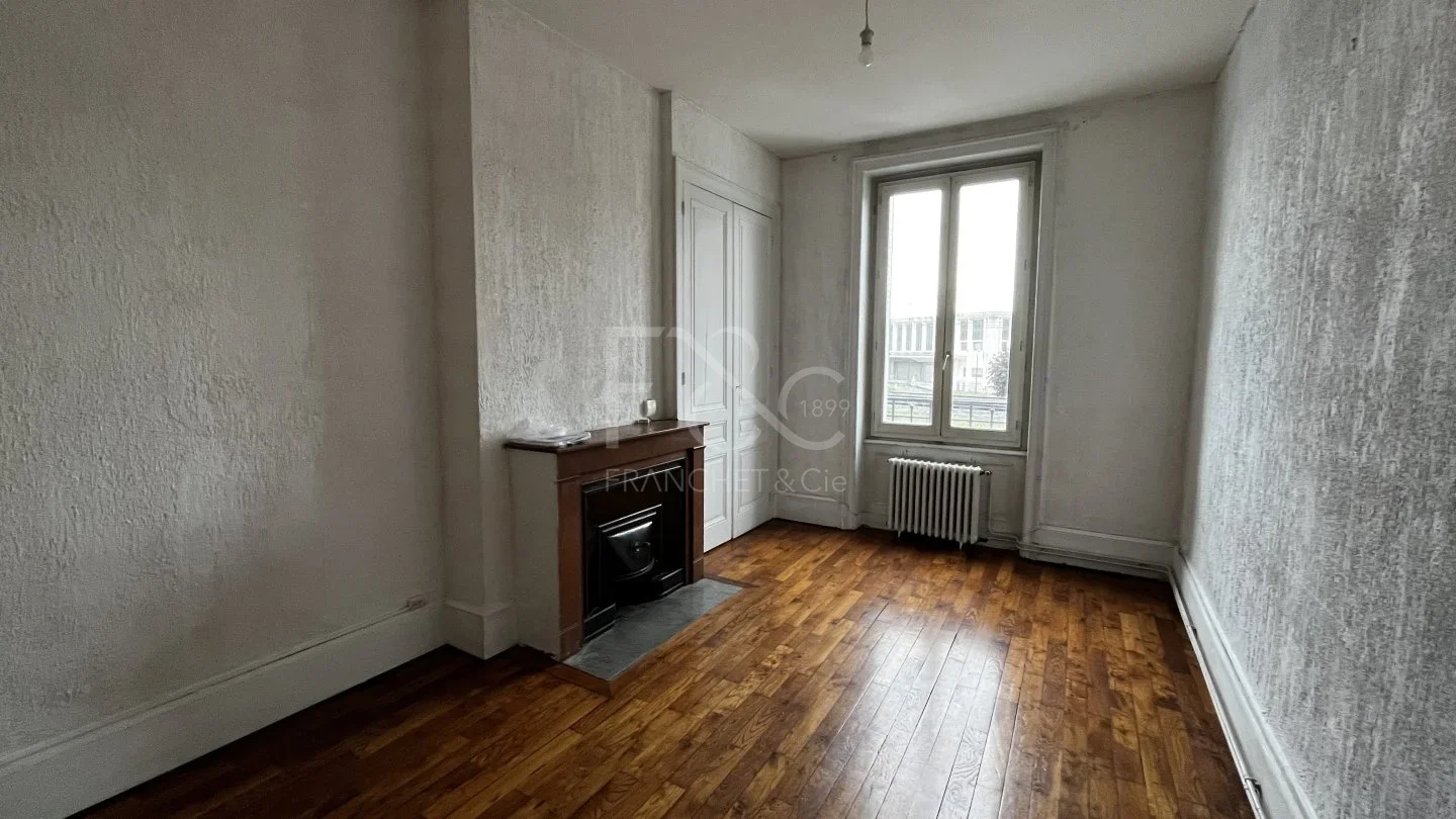 Flat Avenue Berthelot in Lyon