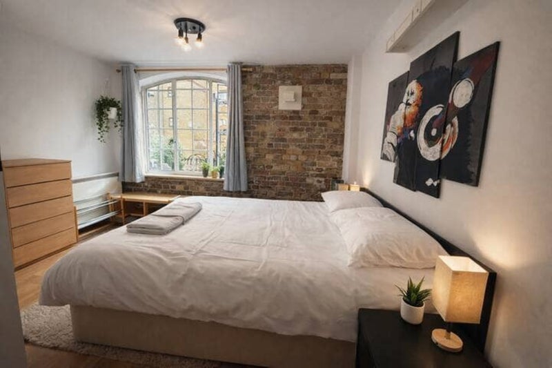 Flat Shad Thames in Greater London