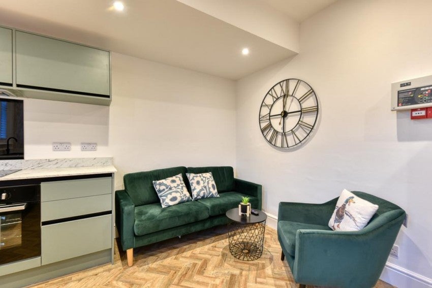 Room Chestnut Grove in Nottingham