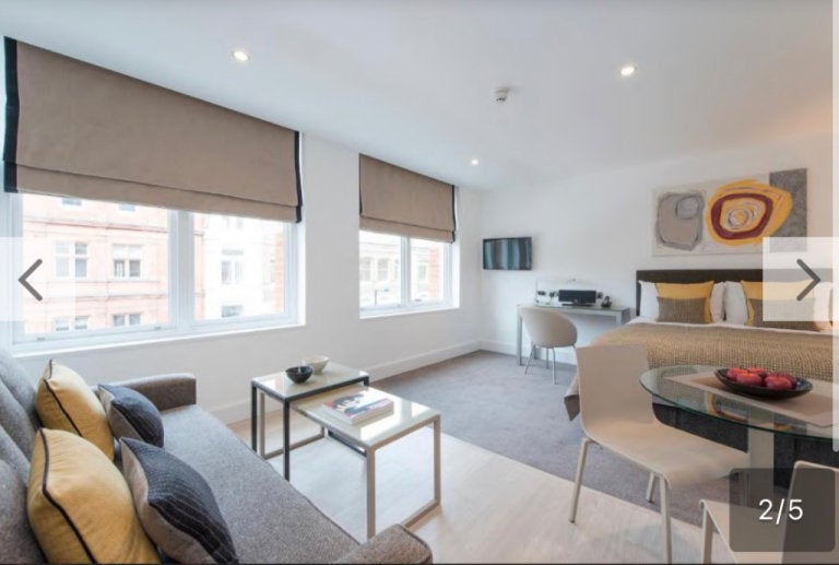 Flat Rosebery Avenue in Greater London